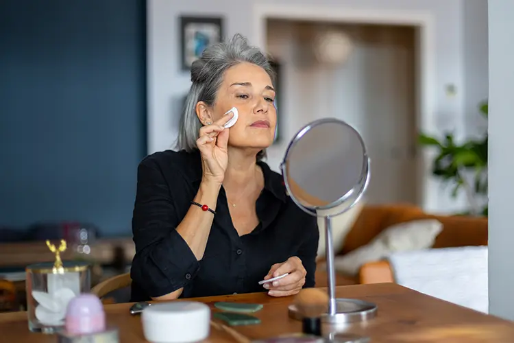 Best primer for mature skin — silicone-free clean options
